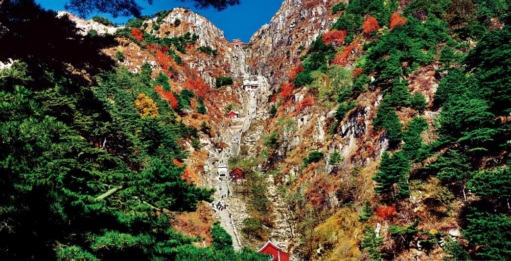 中国十大名山最新排名，自然美景的探索之旅